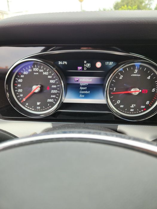 Mercedes-Benz E220d  AMG