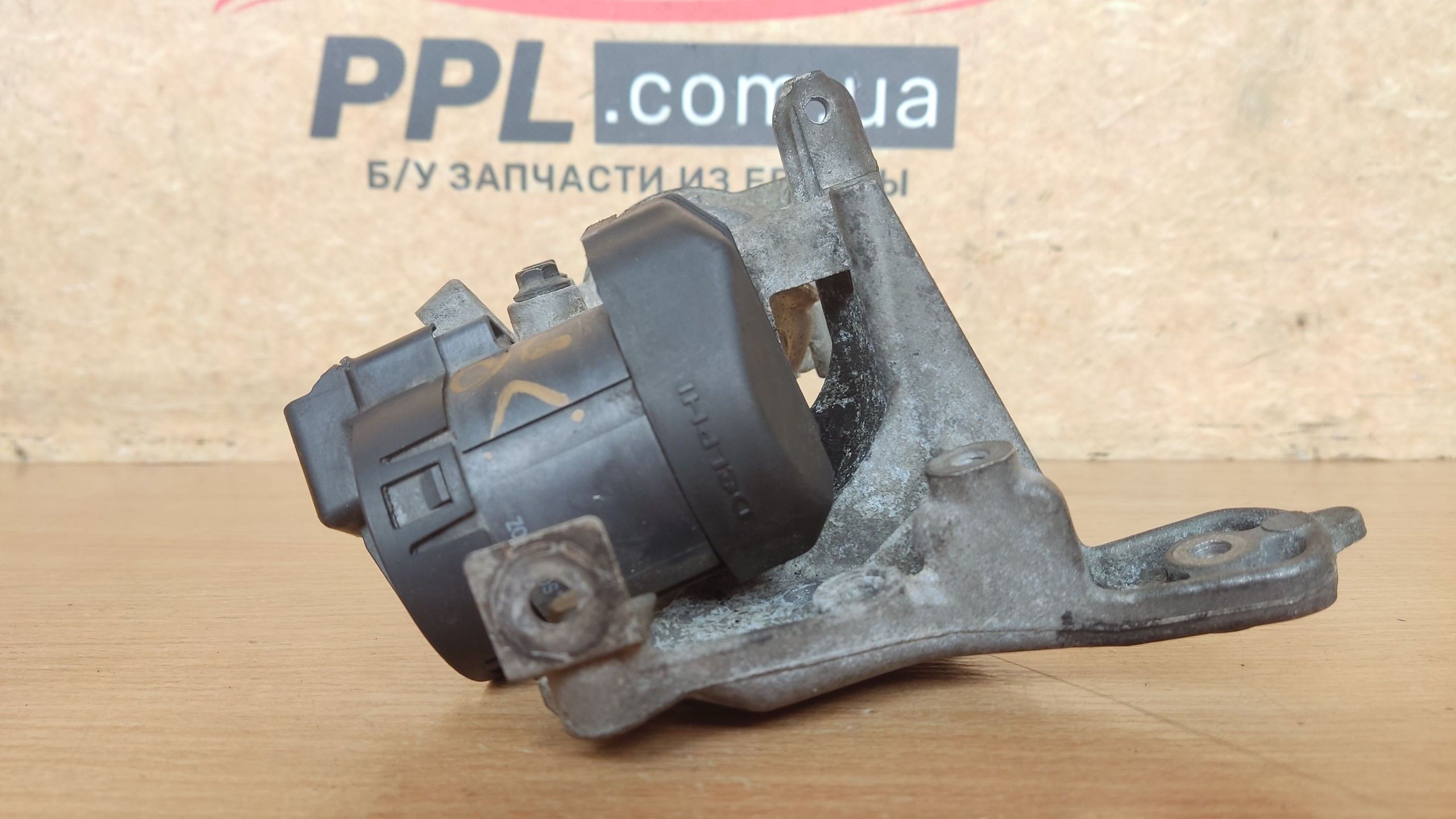 Volvo S40 II V50 2004-2012 2.0 TDCI Клапан EGR кронштейн 9656392880