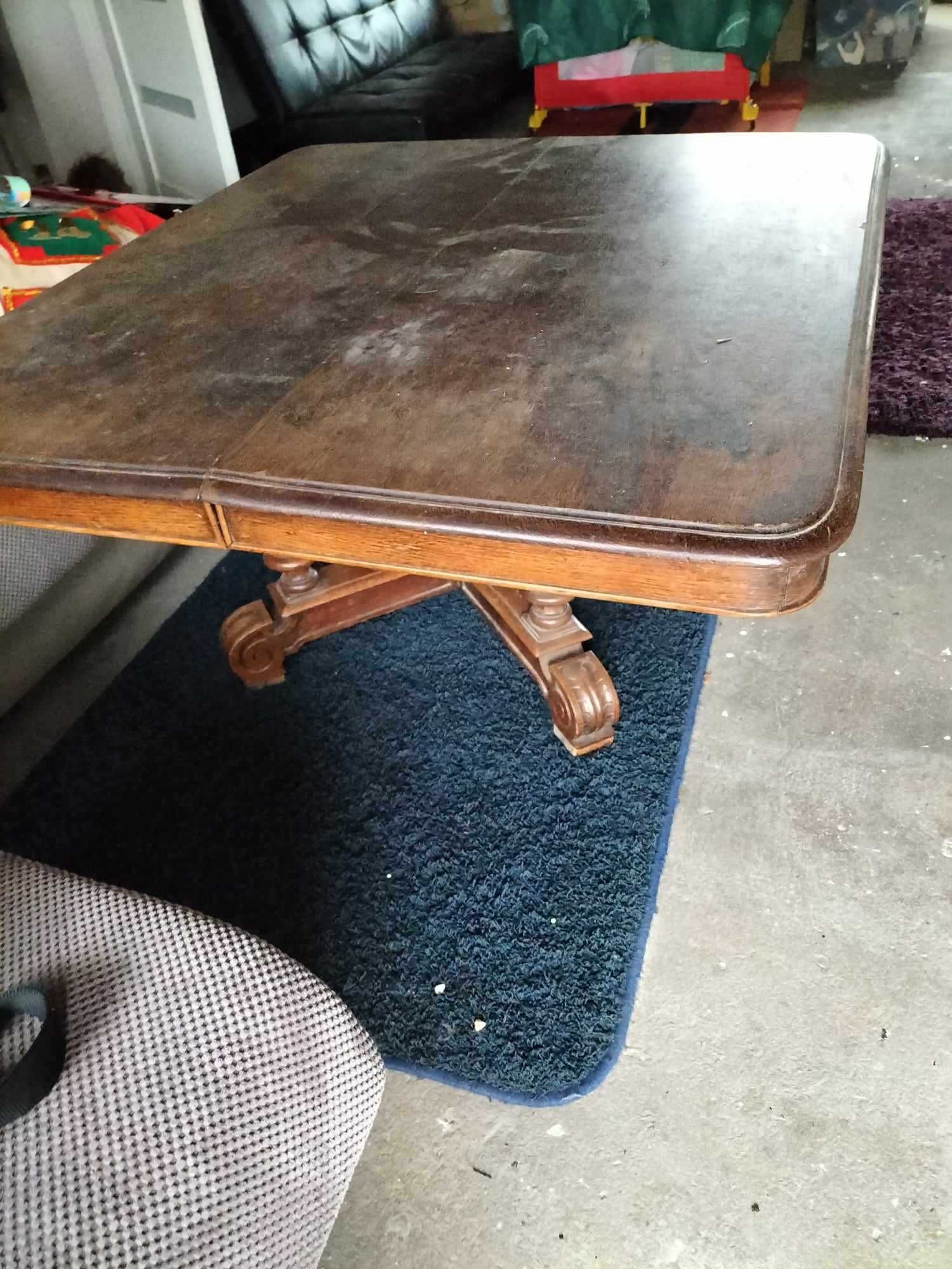 Zabytkowy ławo - stół