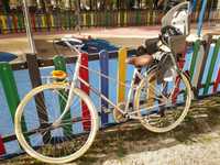 Bicicleta de cidade com assento/selim confortável e pouco usada