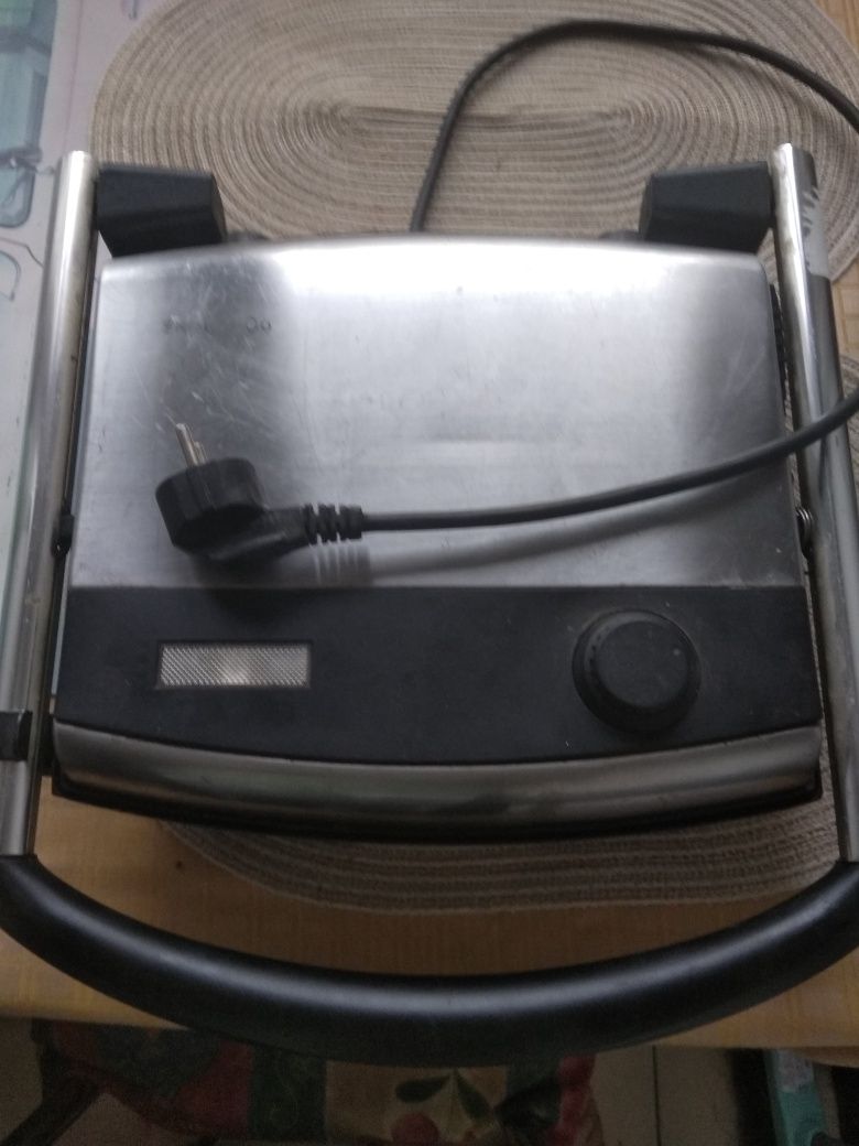 Grill opiekacz elektryczny 200W