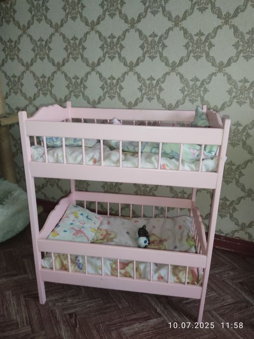 Ліжко для ляльки