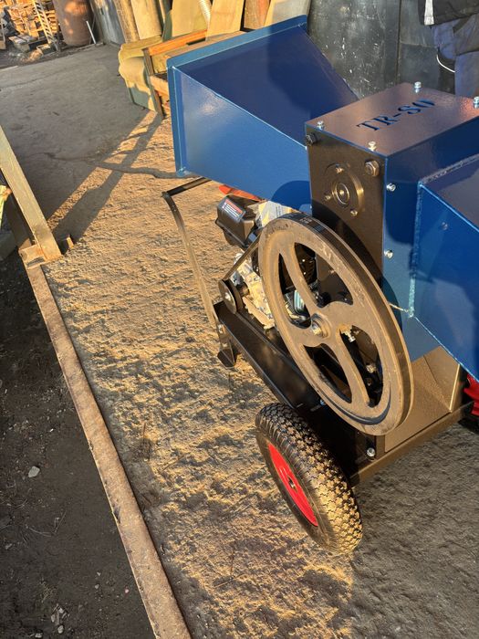 Измельчитель веток с бензиновым двигателем TR-80/Подрібнювач гілок