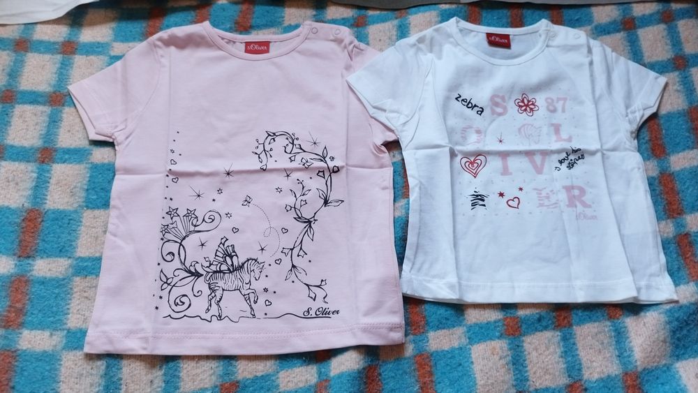 Várias peças de roupa novas