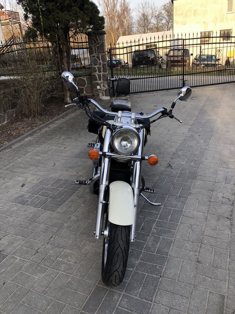 Motocykl Honda Shadow 750