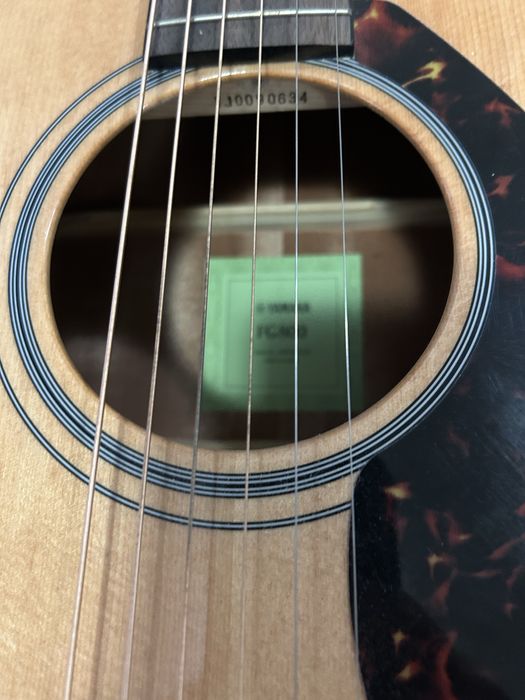 Аккустична гітара yamaha fg800
