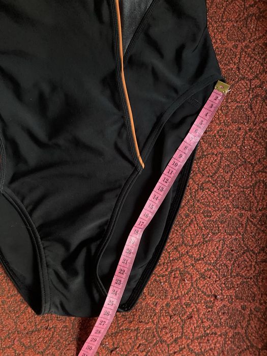 Купальник бренд Adidas оригинал в размере 46