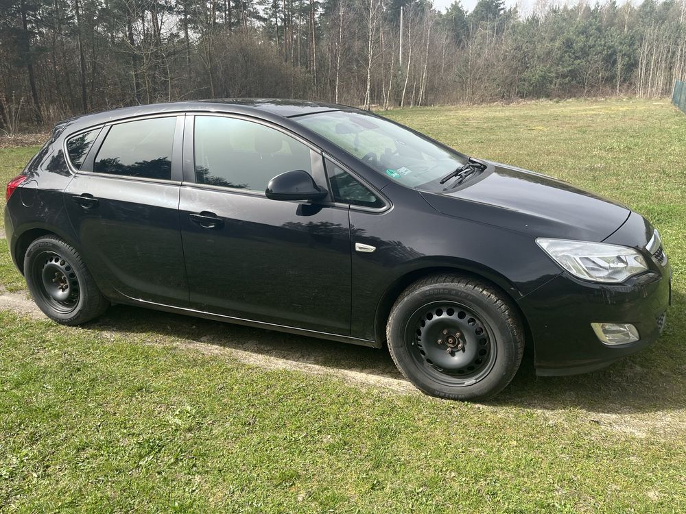 Opel astra J.