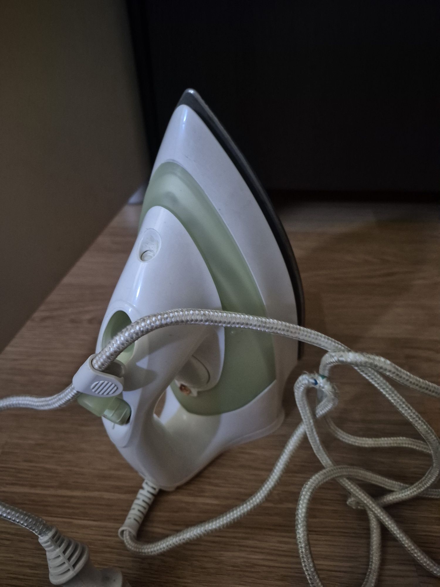 Праска PHILIPS дешево