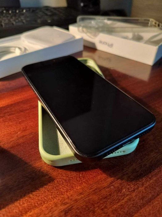 Apple iPhone 15 Plus 128GB Black з гарантією від Розетка