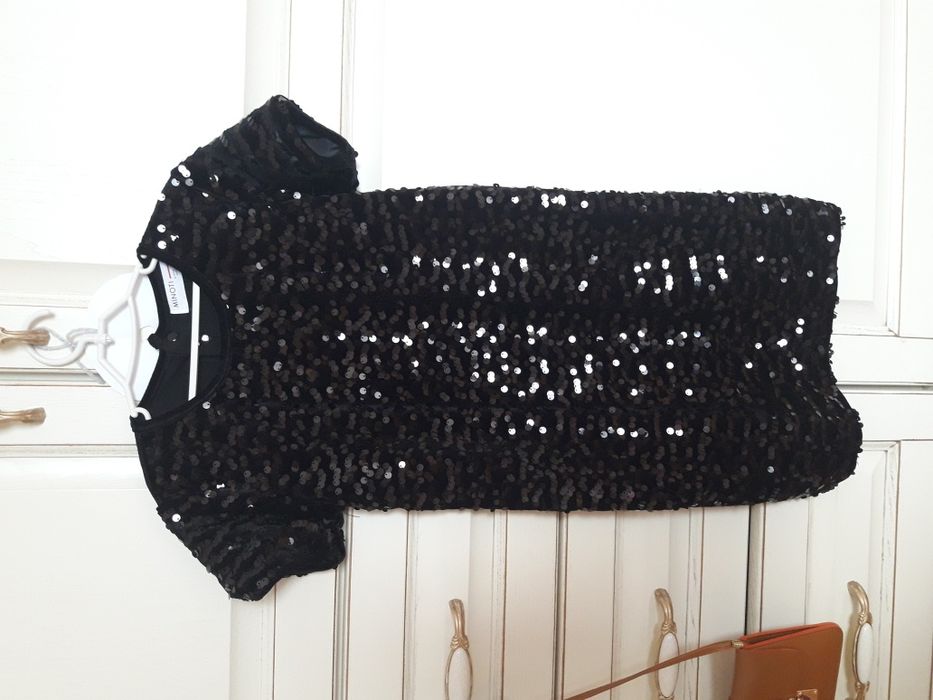 Нарядное платье на девочку 128-134