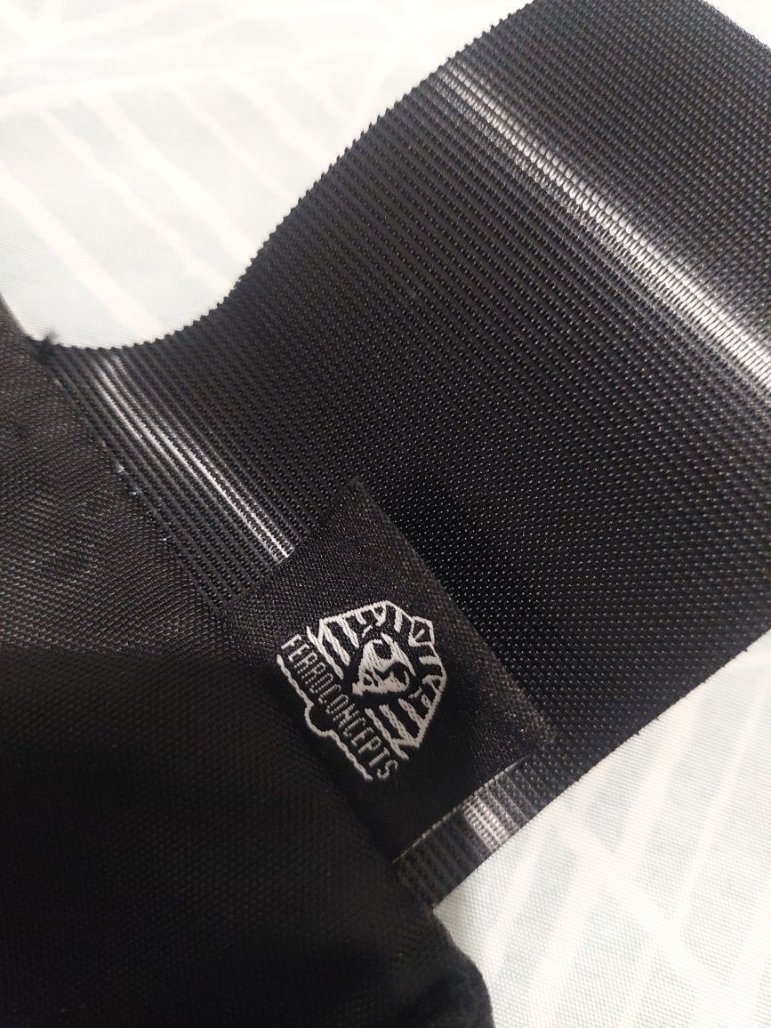 Bolsa de Radio militar Ferro Concepts multicam Black