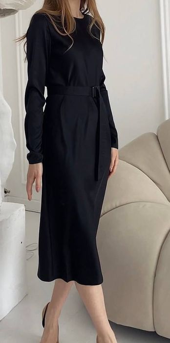 Сукня атласна жіноча