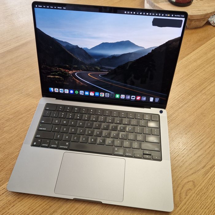 MacBook Pro M1 Pro, 14 cali , 32GB RAM. Stan idealny!