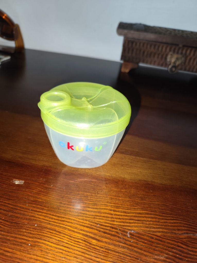 Pokrowiec termiczny na butelkę Miniland plus pojemnik na mleko w prosz