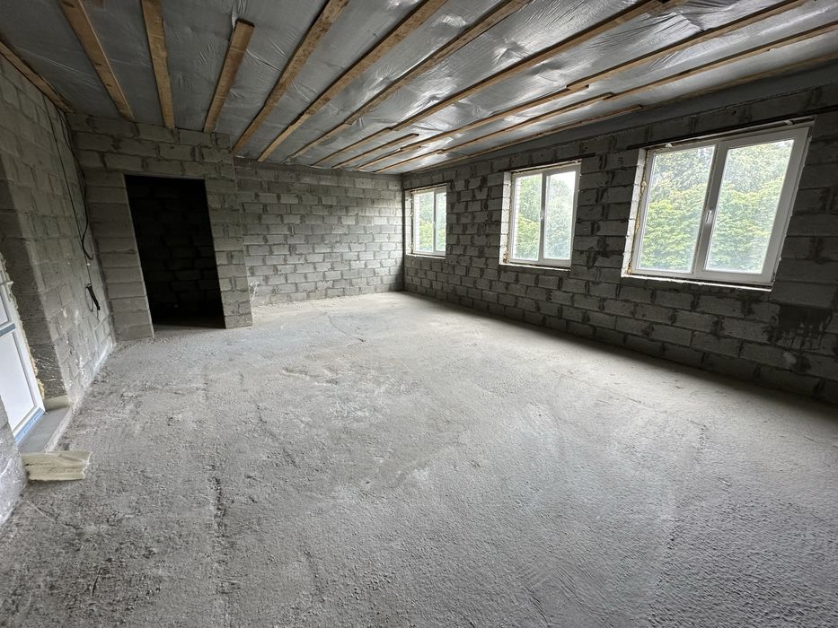 Продаж комерційного приміщення на Військбуді