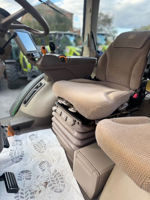 Продам трактор John Deere 7270R