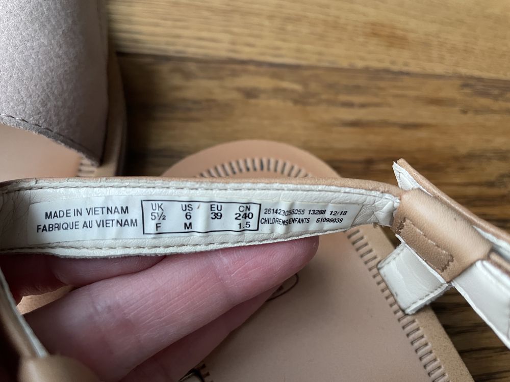 Босоножки Clarks, кожаные, размер 38-39