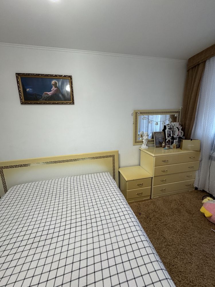Меблі  в спальню
