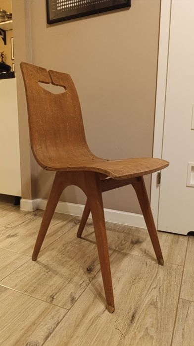 Krzesło proj. RAJMUND HAŁAS model 1329 design PRL