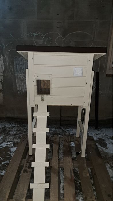 Будиночок для котиків.