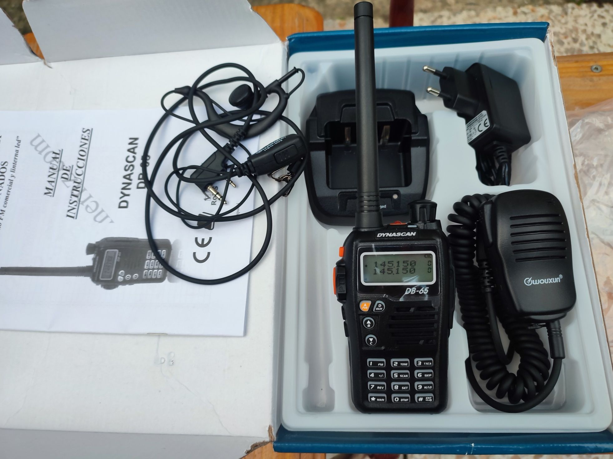 Рация Dynascan DB-65 VHF/UHF цифровая-аналоговая/ FM-Radio/фонарик