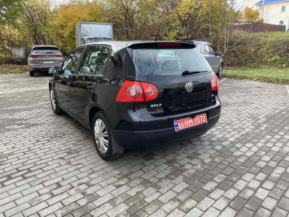 Продам автомобіль Фольцваген Гольф