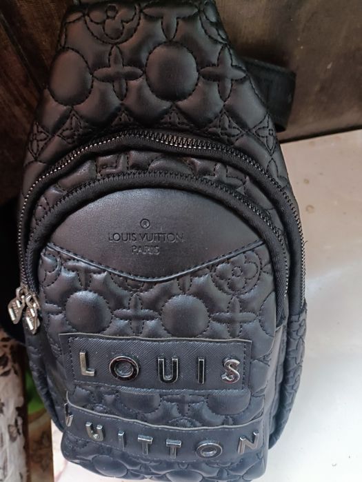 Сумка - рюкзак - отличный вариант для спорта и повседневной деятельнос