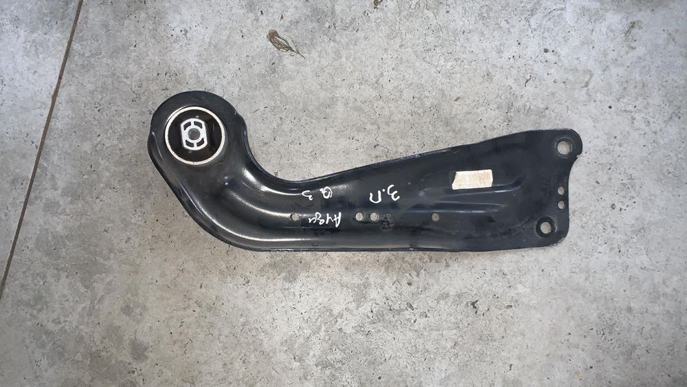 ричаг задній лівий Volkswagen Tiguan