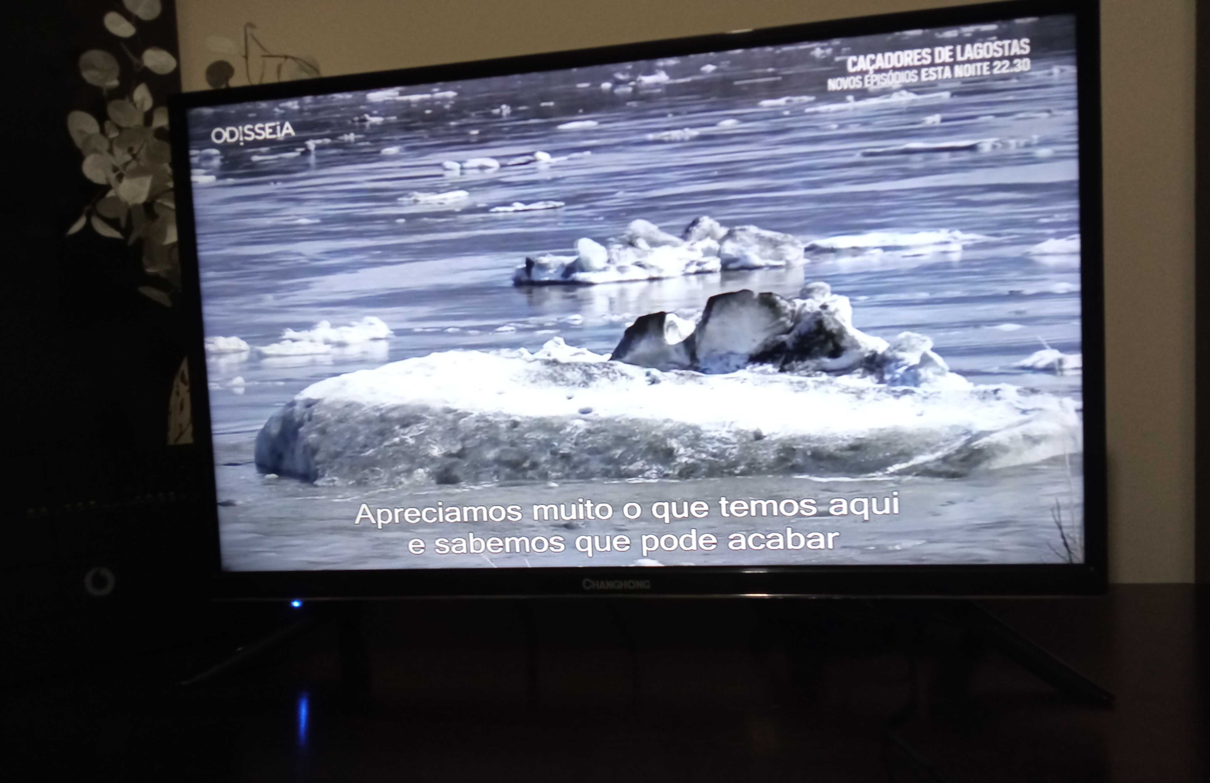 TV Led Hd CHANGONG, medidas na descrição