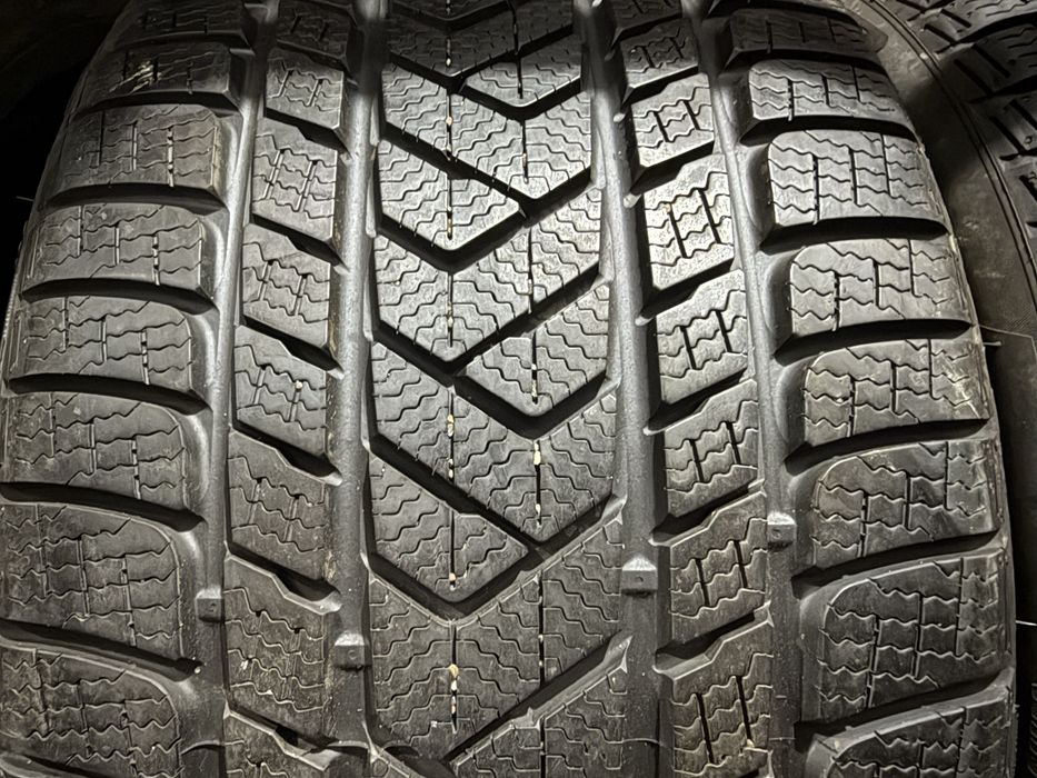 285/30 r21 Pirelli 2 шт.