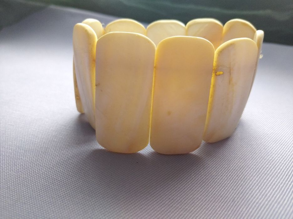 Браслет из натуральных ракушек