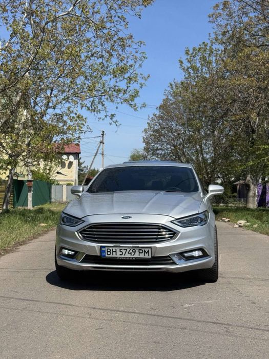 Ford fusion hybrid Titanium 2017.11