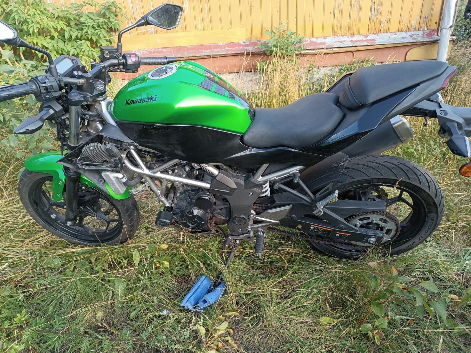 2021 Kawasaki Z125 powierzchowne uszkodzenia sprawne technicznie
