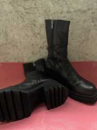 Жіночі туфлі, чоботи, ботфори демісезон чорні