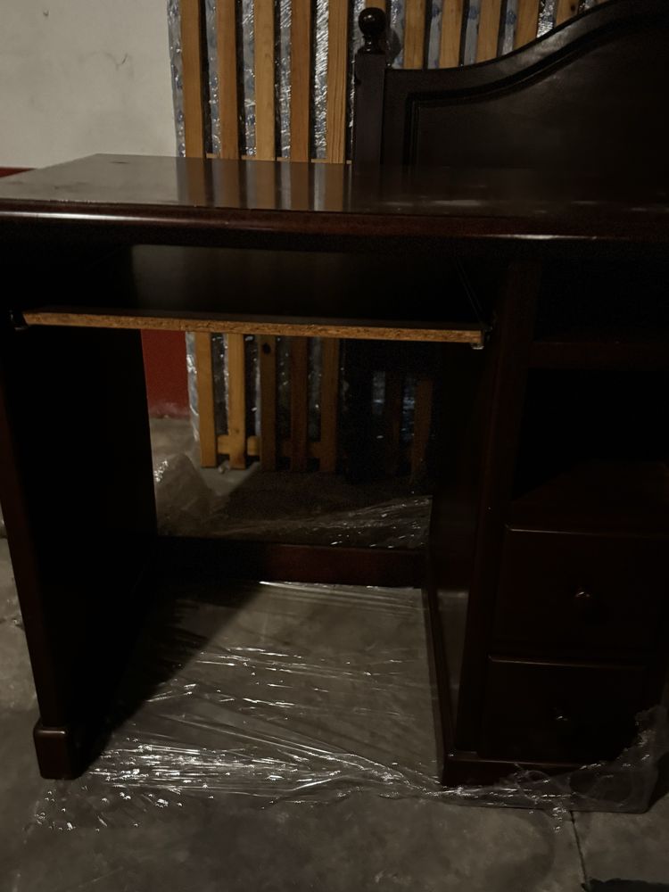 Conjunto de quarto de madeira mogno