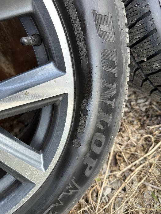 Авто шини зимові для легкових авто з дисками та датчиками тиску