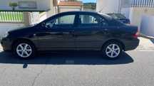 Toyota Corolla em bom estado
