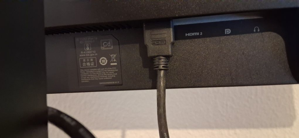 Monitor Gaming HP Omen 27 (27'' - 1 ms - 165 Hz - FreeSync Premium)