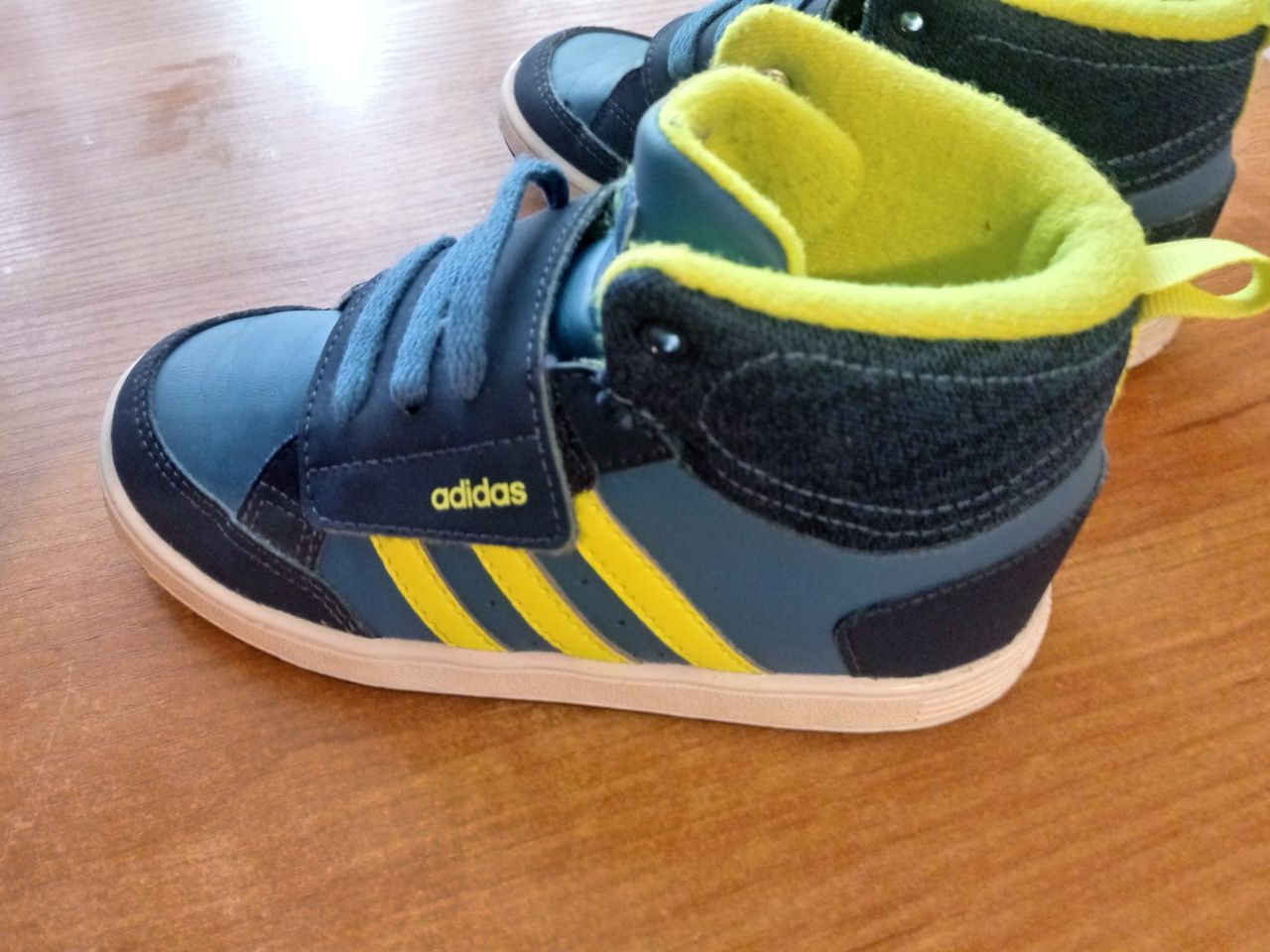 Adidasy dziecięce