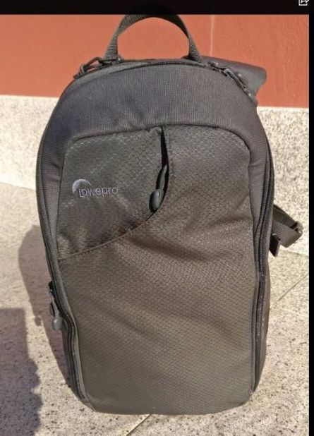 LOWEPRO Mochila Cinzenta 250AW - Fotografia