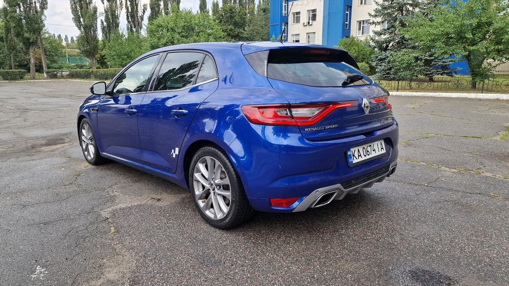 Renault Megane IV GT 1.6 TCE 205 EDC
