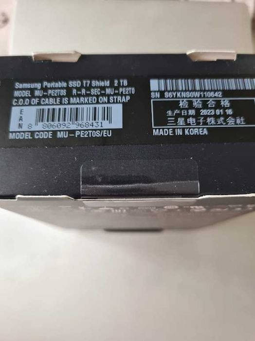 Портативний SSD Samsung T7 Shield 2TB USB 3.2 Type-C Black External