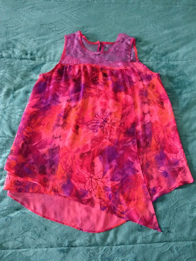 Top colorido com renda