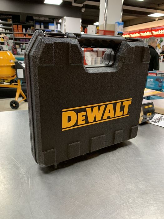 Aparafusadora 10,8V XR DeWalt DCD710D2