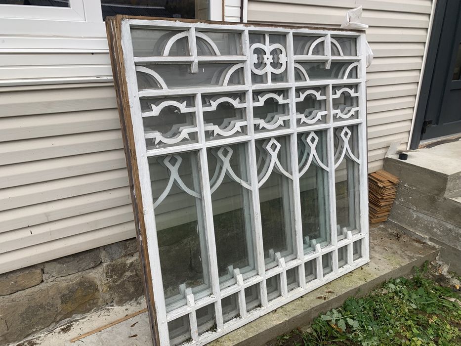 Вікна деревяні декоративні , балконні