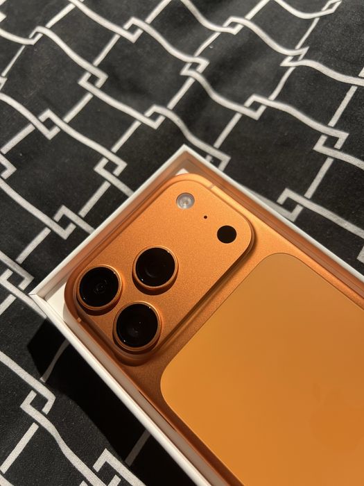 iPhone 17 pro 512gb Cosmic Orange європейська версія новий open box