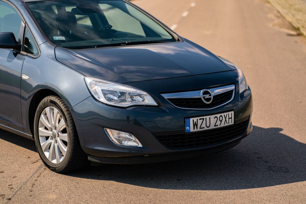 Opel Astra J IV 4