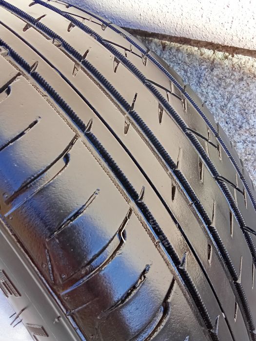 Vendo jantes 17 furação 5x114.3 com pneus 215/55  tudo impecável