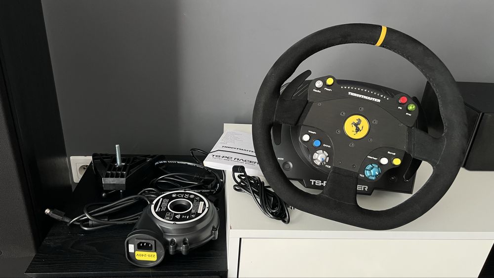 Kierownica Thrustmaster TS-PC Racer Ferrari 488 - stan idealny